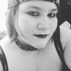 Meet your Posher, Becca